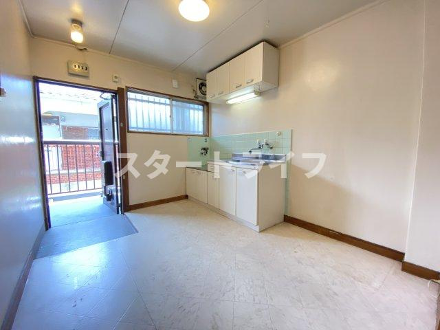大阪市淀川区新高２丁目の賃貸マンションの居間・リビング