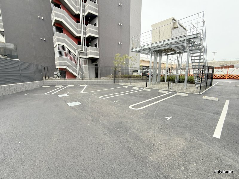 ジオエント梅田北リバーフロント　仲介手数料無料の駐車場