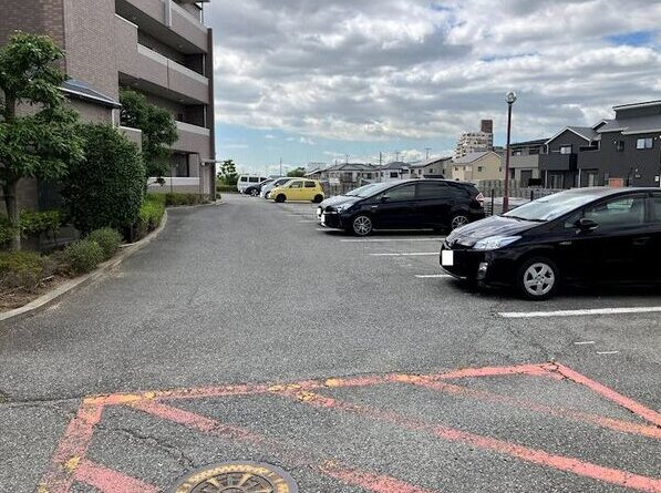 ボヌール有瀬の駐車場