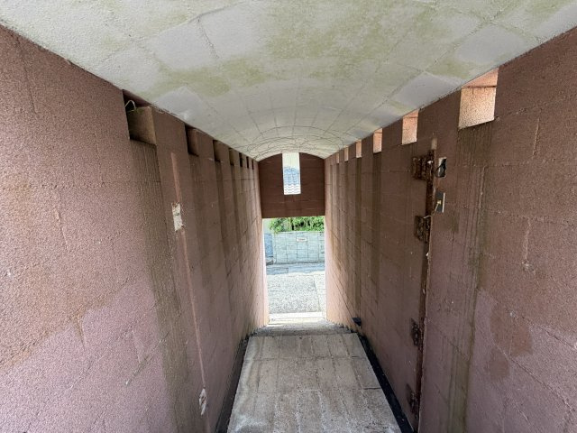 湯河原町宮上　売保養所のその他|前面道路から敷地に上がる階段は一部屋根が付いています。