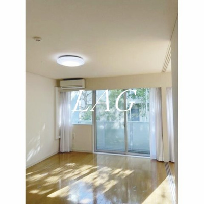 【居間・リビング】 | 渓山館 | 洋室のお部屋です。