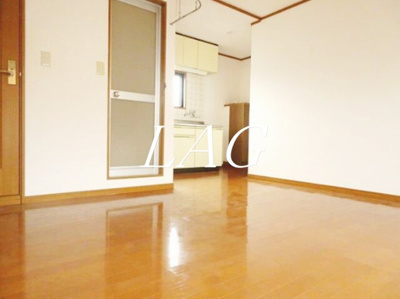 【居間・リビング】 | スウィートハイツ本道 | 洋室のお部屋です。