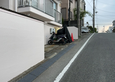 【駐輪場】 | リバティーヒルズ橋本 | マンションの駐輪場は、事前に空きがあるか確認を取ると安心です。せっかく入居したのに駐輪スペースがない！なんてことになったら大変ですよね。そこで、内見時や購入前にはまず事前に確認しておくと良いでしょう。