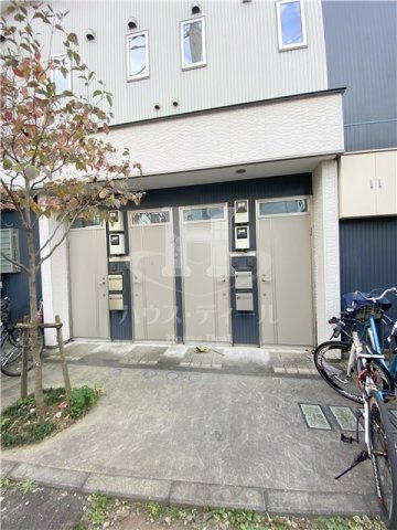 【エントランス】 | Casa・Comodo | エントランスです