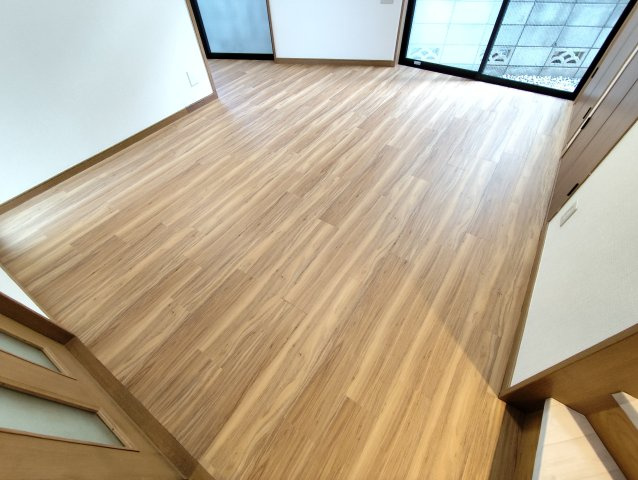 鎌倉四丁目戸建の洋室