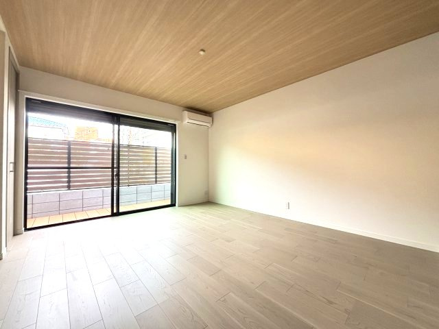 ブリーズテラス本町の居間・リビング
