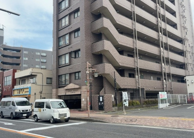 【外観】 | ドラゴンマンション上溝弐番館 | マンションの外観は非常に重要なポイントです！外観の善し悪しは資産価値に大きな影響を与えます。外観のいいマンションを購入することで、高値で売却がしやすく、買い手が見つかりやすいというメリットがあります。