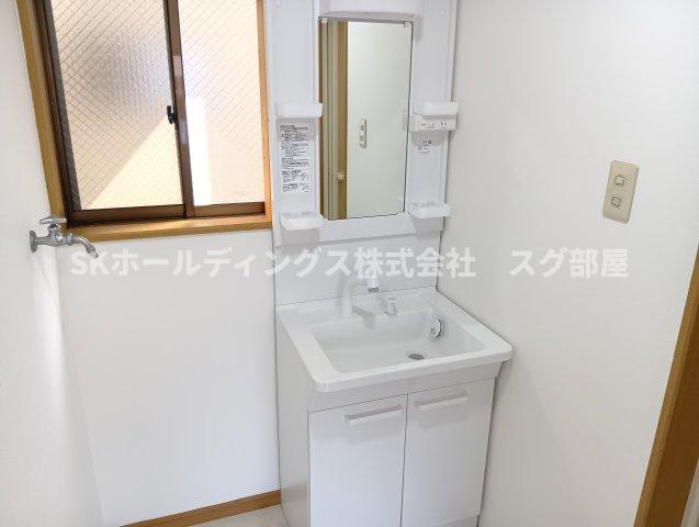 南田辺連棟貸家（左）の洗面所