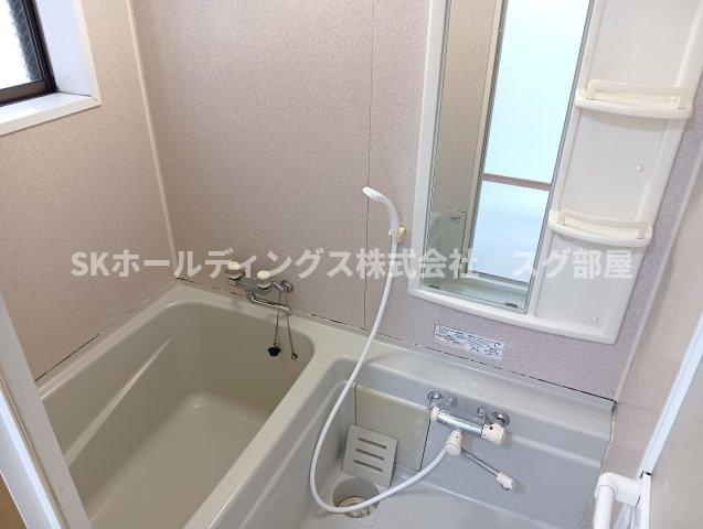 南田辺連棟貸家（左）の浴室