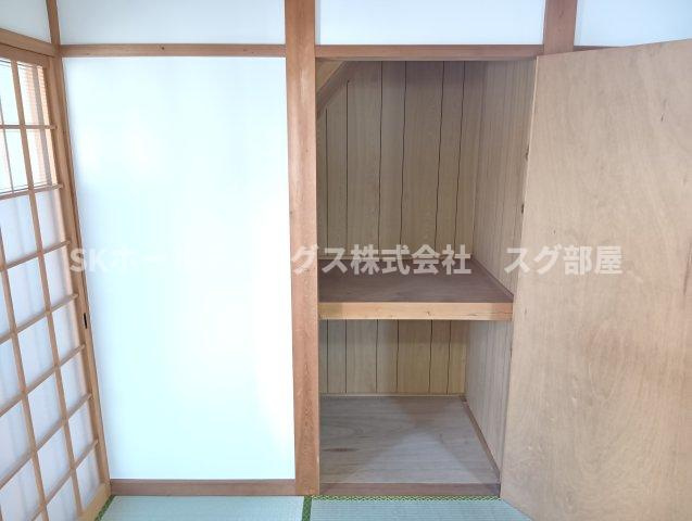 南田辺連棟貸家（左）の収納