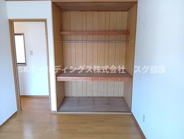 南田辺連棟貸家（左）の収納