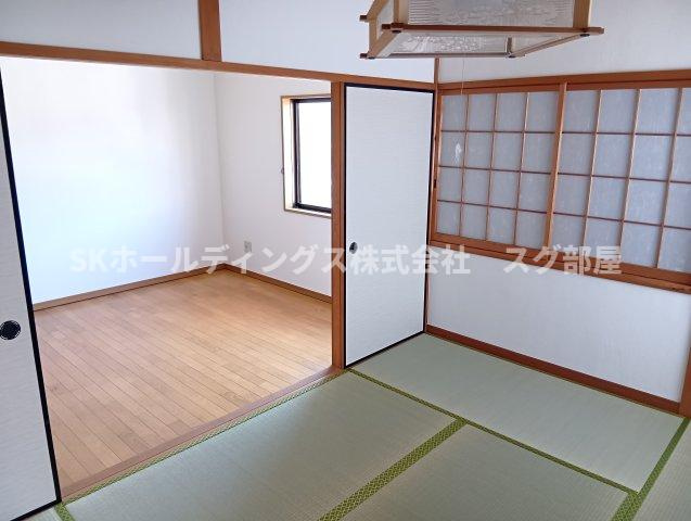 南田辺連棟貸家（左）の内装