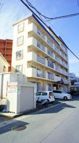 フラワーガーデンの外観|外観は落ち着いています