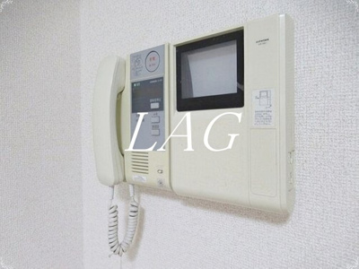 【設備】 | ダイナフォート日本橋 | モニター付きインターホンです。