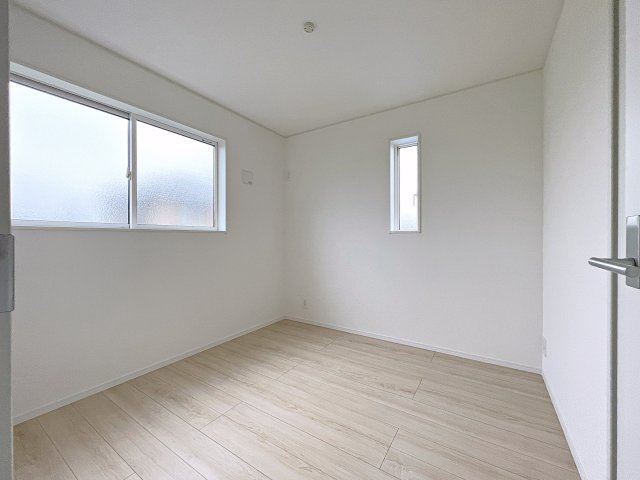 新築戸建・新築建売　郡山市富田町第22　大島小・第六中の洋室|4.5帖の洋室はコンパクトなので空調効率が高く過ごしやすいプライベートルーム！