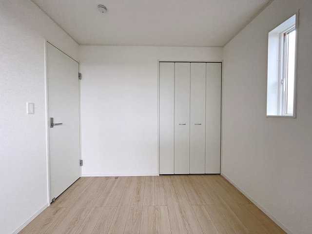 新築戸建・新築建売　郡山市富田町第22　大島小・第六中の洋室|全居室収納完備！収納が多いとお部屋もスッキリします！