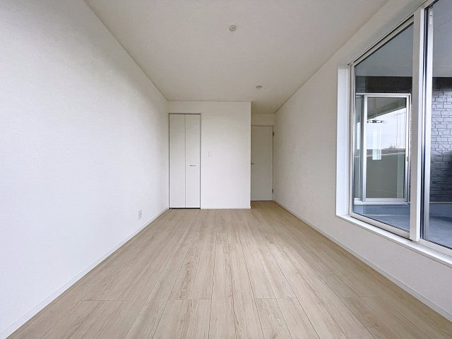 新築戸建・新築建売　郡山市富田町第22　大島小・第六中の洋室|落ち着きのある空間で自分だけのプライベートな時間をお過ごしください！