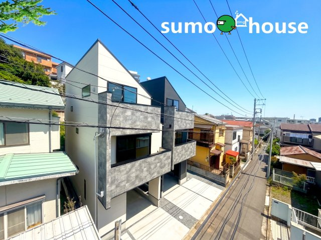 西戸部町2丁目　2号棟の前面道路含む現地写真|前面道路含む現地写真です