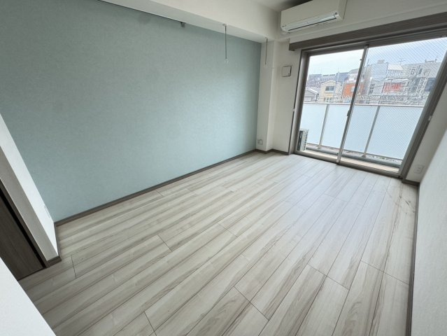 COMFORT YAWATAの居間・リビング