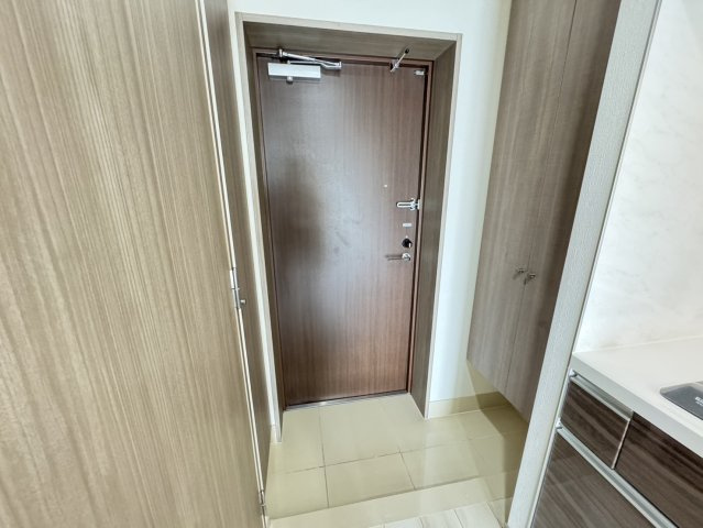 COMFORT YAWATAの玄関