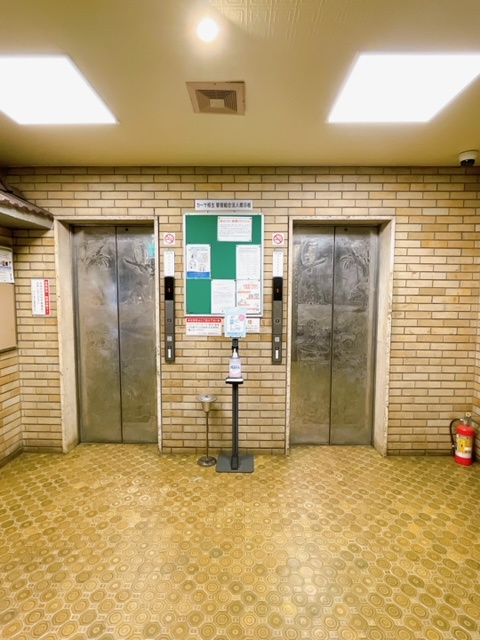 ☆エレベーターは偶数階・奇数階で分かれております☆