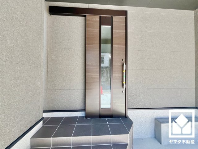 伏見区醍醐僧尊坊町の玄関