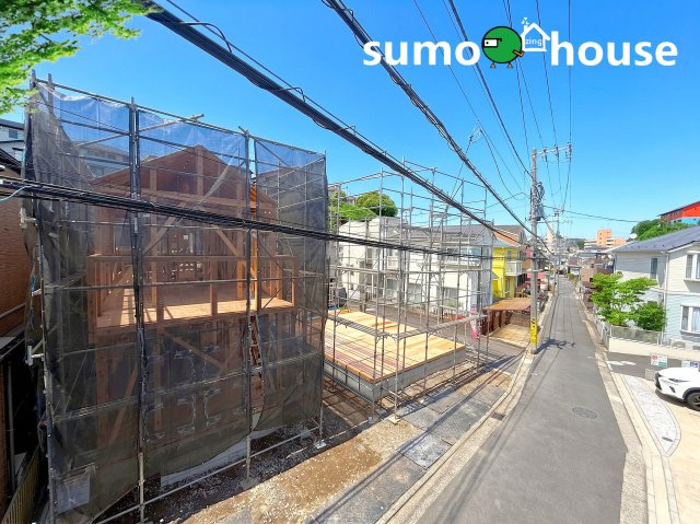 本郷町3丁目　B号棟の前面道路含む現地写真|前面道路含む現地写真です