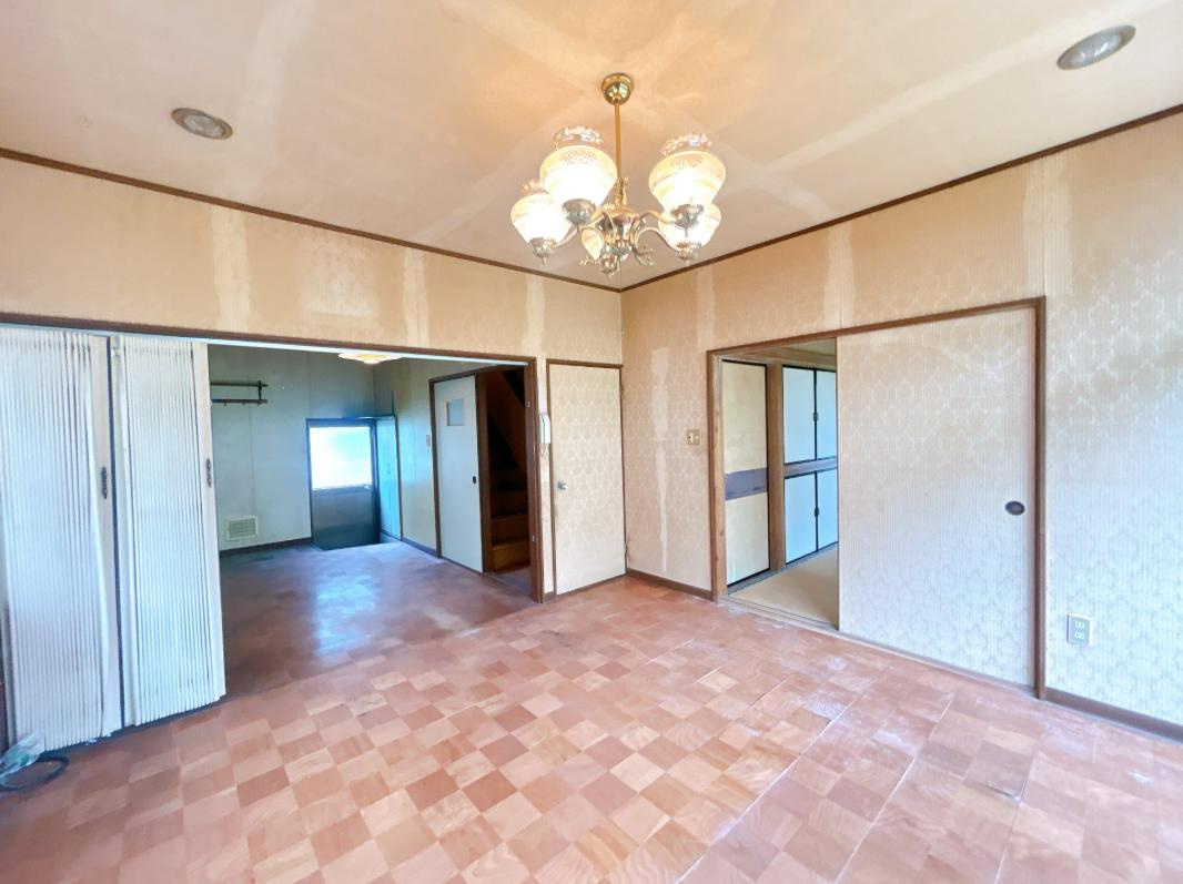 日立市本宮町4丁目　中古戸建の居間・リビング
