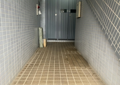 【その他共用部分】 | サンシャインⅡ座間 | 共有部分は、住民なら誰もが使える設備のこと。例えば駐車場やエレベーター、インターネット設備、セキュリティ設備などがあります。他にも、マンションの廊下・外部階段やエントランス・ゴミ置き場などがあります。