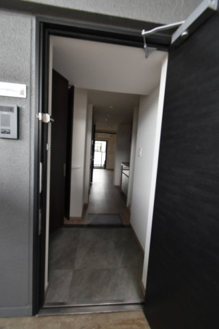 パークアクシス名古屋山王橋の玄関|収納もある玄関です