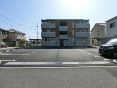 【駐車場】 | グランプレミア新開