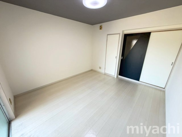 メゾン三軒屋の洗面所