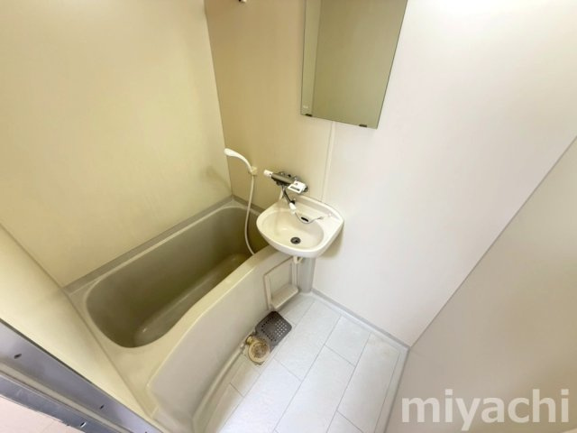 メゾン三軒屋の浴室