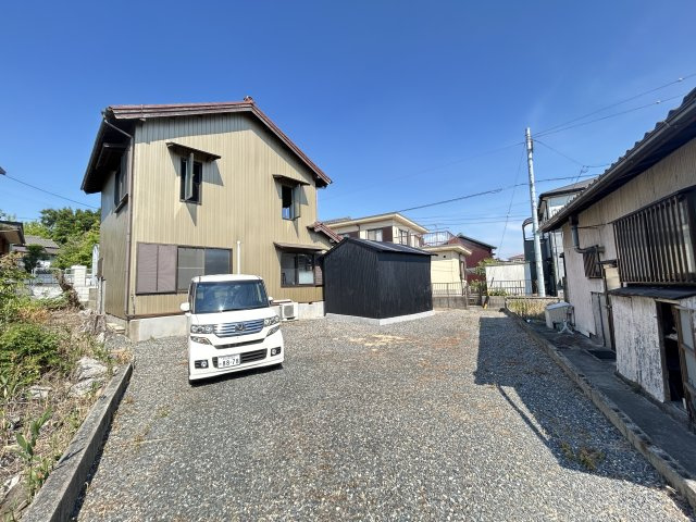 加木屋町丸根貸家の駐車場