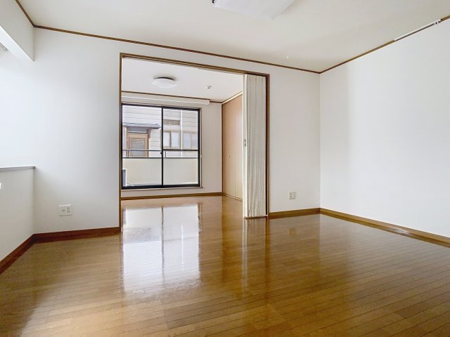 シャルム小白川Fの内装