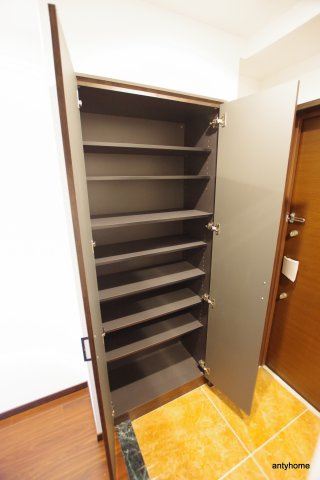 プレジオ本町　仲介手数料無料の収納