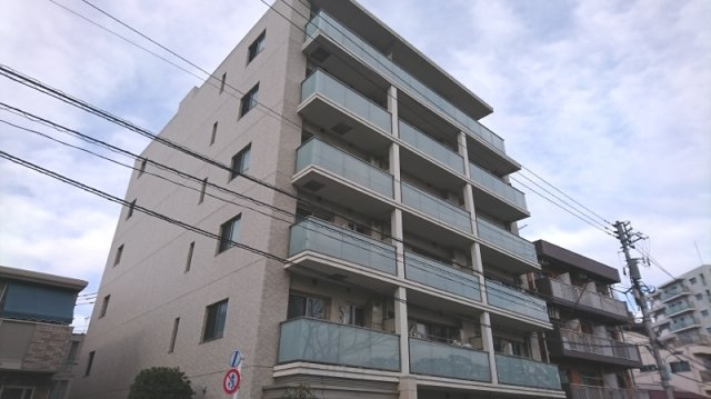 プリマシュロス文京本駒込の外観