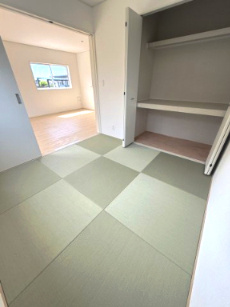 クレイドルガーデン丸亀市今津町第４の和室