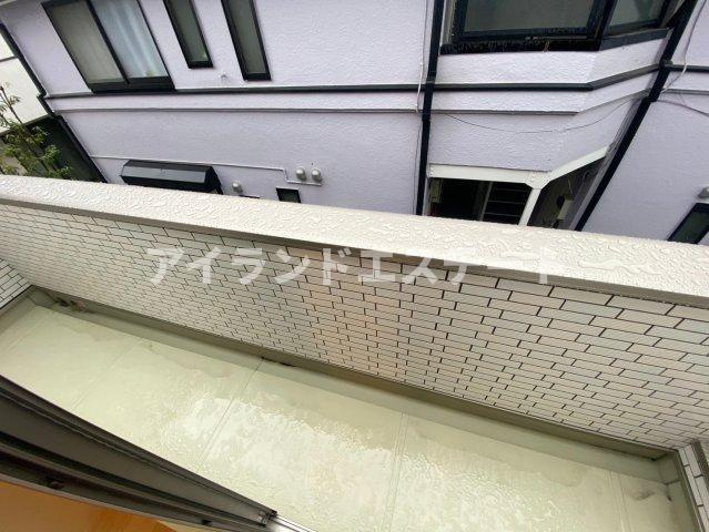 ラグナ・ベルデ桜新町　築浅　宅配BOX　オートロックのバルコニー
