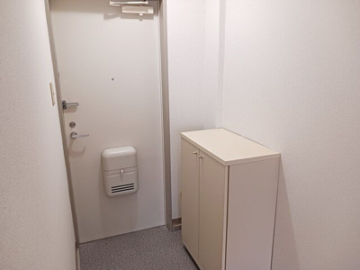 【玄関】 | エリール千野根 | シューズボックスあり