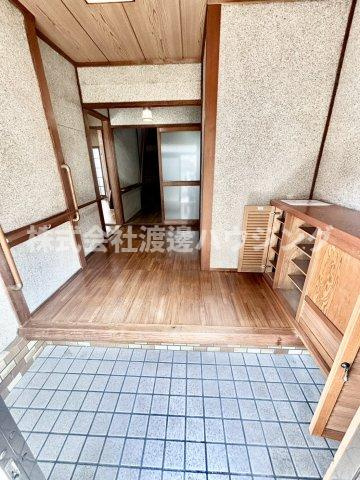 黒原城内町一戸建の玄関