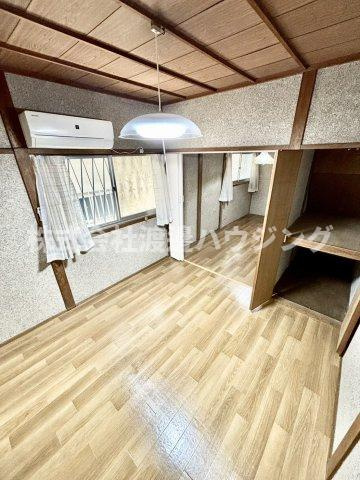 黒原城内町一戸建の内装