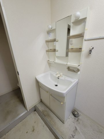 杉山ビルの洗面所