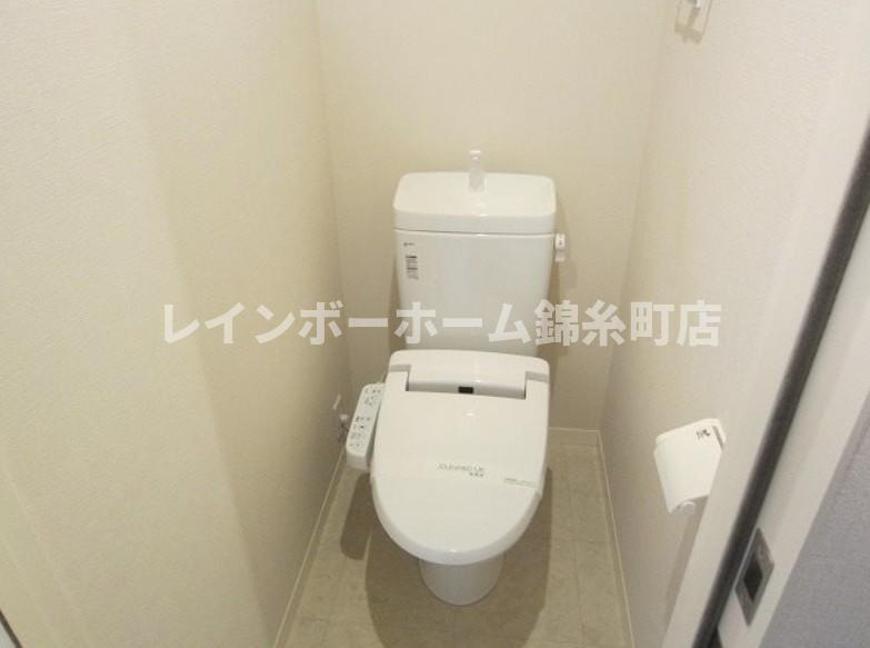 White Baseのトイレ