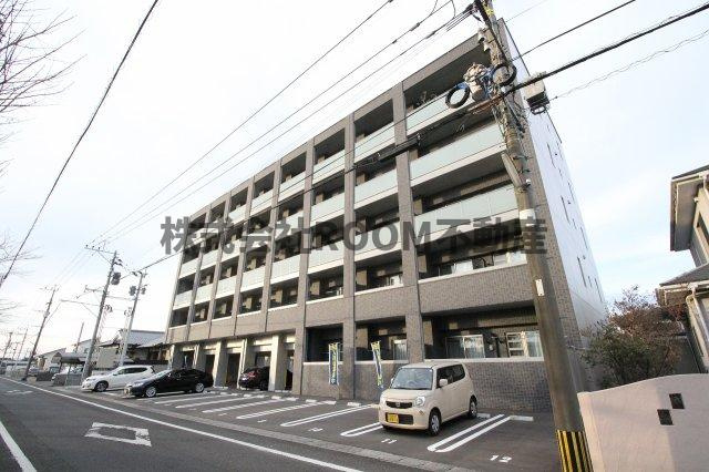 フリューゲル年見の外観|落ち着いた雰囲気の外観です