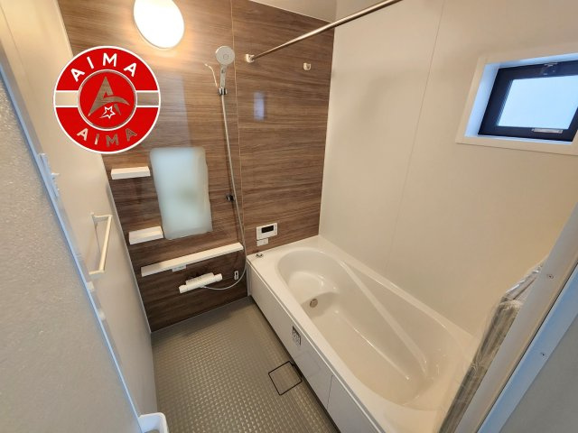 糟屋郡宇美町とびたけ4丁目第4-3棟（3号棟）の内観：施工例|1日の疲れを癒してくれる広々バスルーム。雨の日のお洗濯にも大活躍な浴室乾燥機付です！