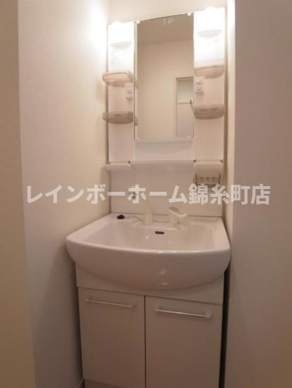 メゾン　ド　ソレイユの独立洗面台