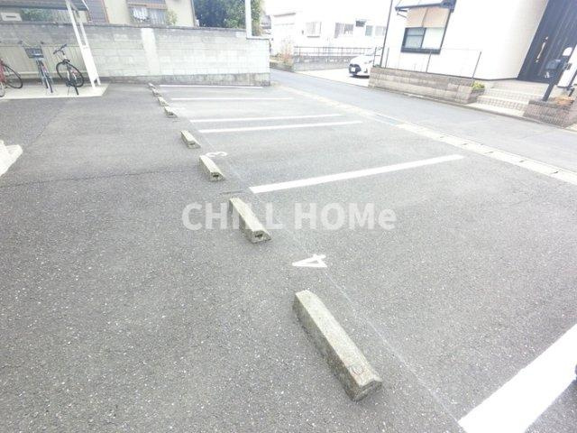 メゾン飯塚の駐車場|当社、チルホームのHPもご覧ください(^^)/物件情報多数♪