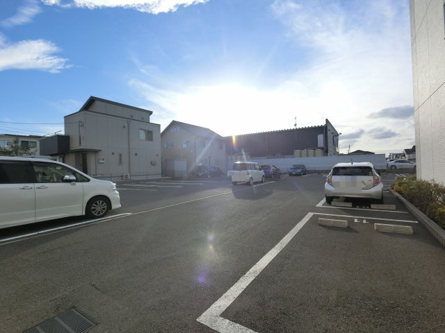 【駐車場】