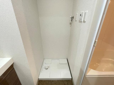 【洗面所】 | ルミエール光町Ⅲ | スペースが確保できる洗面所です